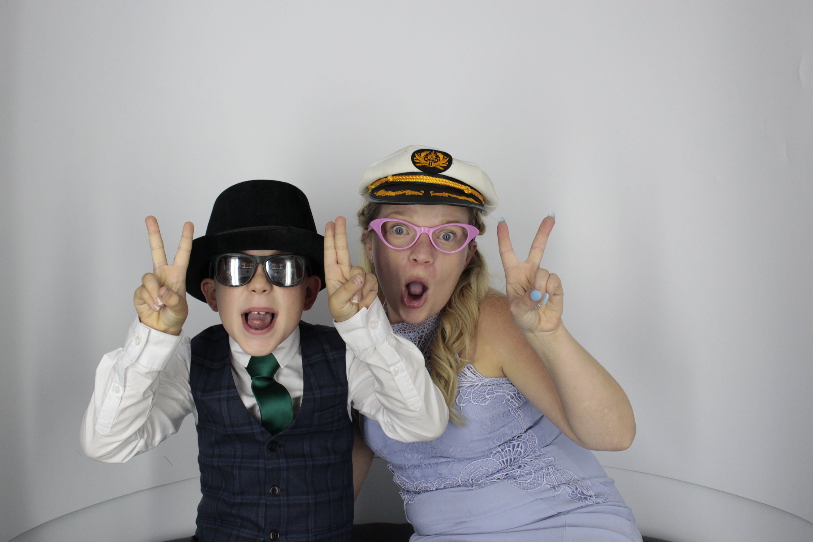 Ben & Kelly's Wedding | View more photos from the event at gallery.myphotoboothexperience.co.uk/u/MyPhotoBoothExperienceLtd/Ben-Kellys-Wedding